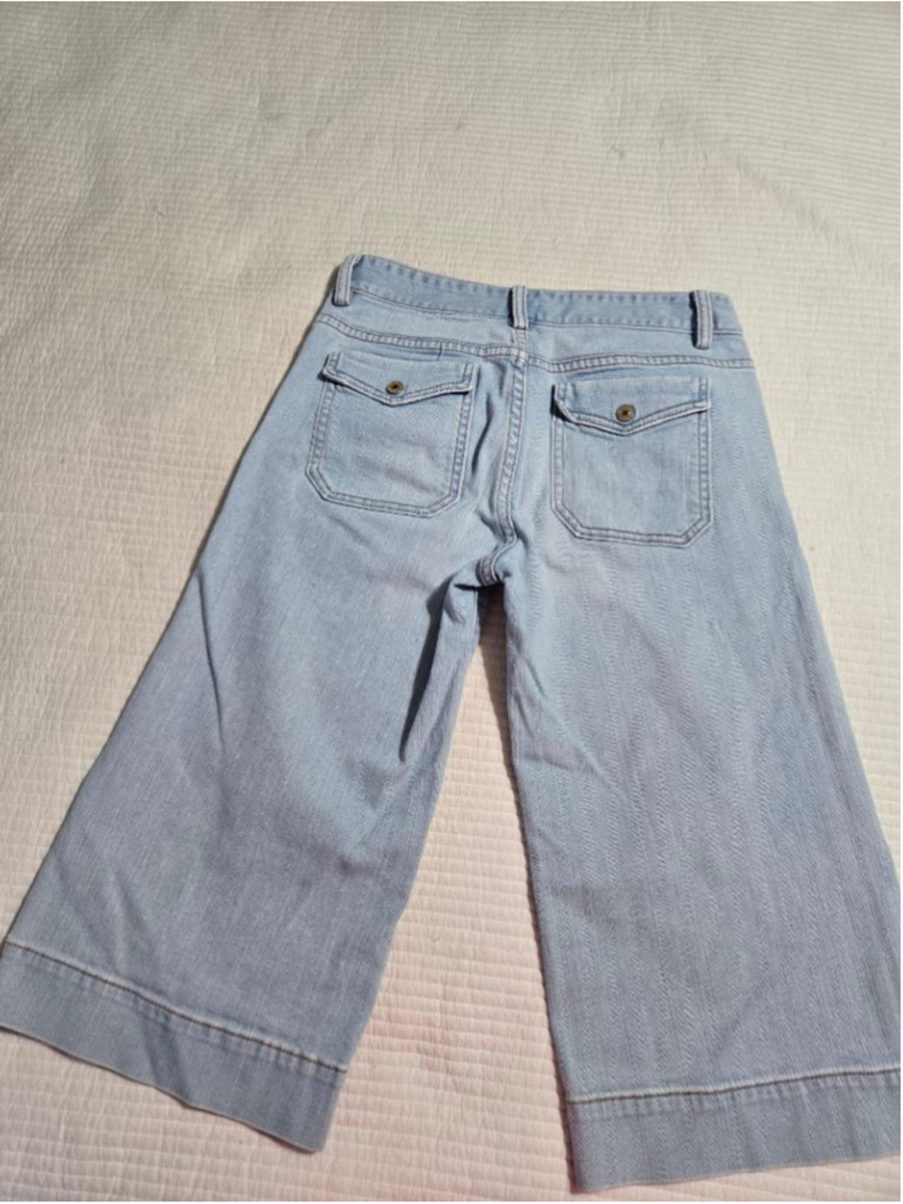 Women's GAP Light Wash Denim Wide Leg Capris Size 6 - Picture 8 of 13